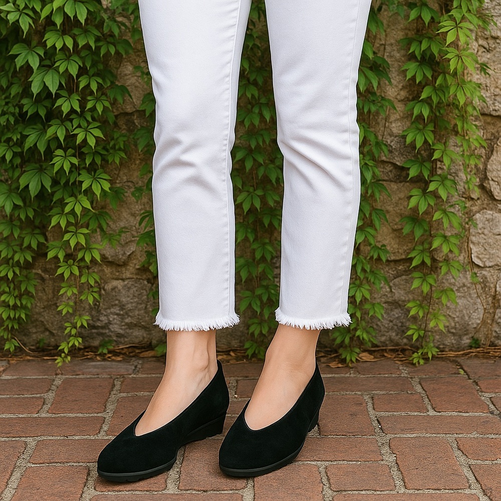 EILEEN FISHER Quiet Luxury Walkable Black Suede Slip-On Ballet Flat, 7